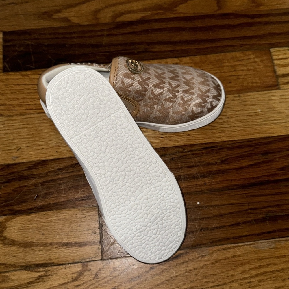 GIRLS' MICHAEL KORS LITTLE KID SLIP-ON SHOES - Picture 3 of 3